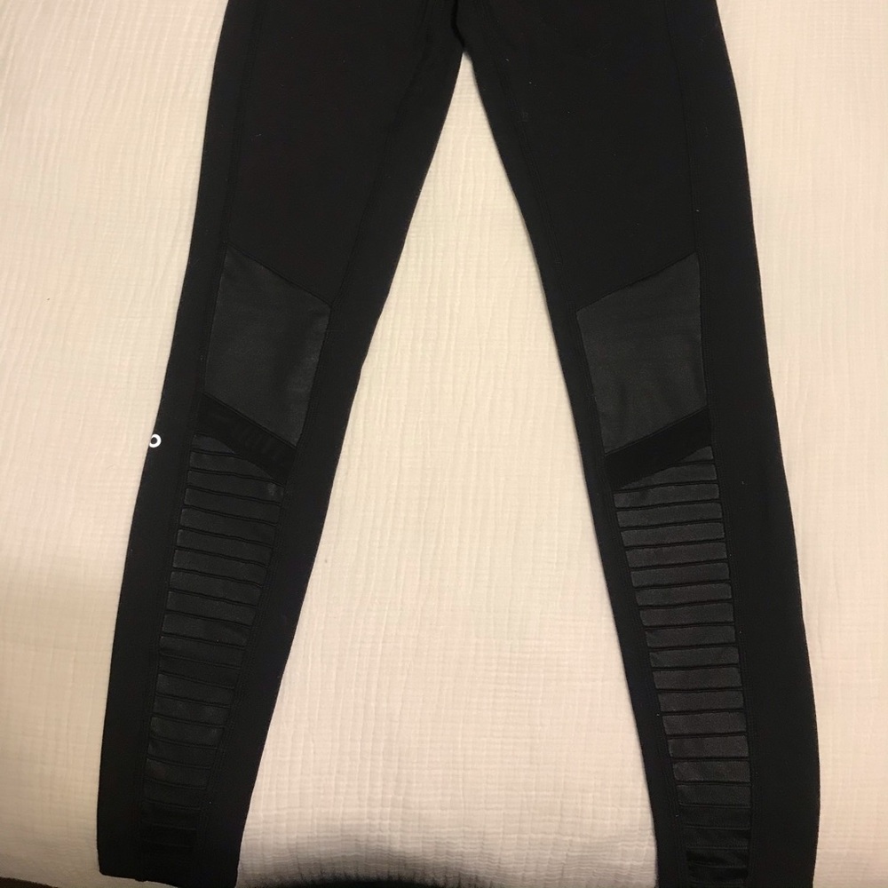 Alo Moto Leggings